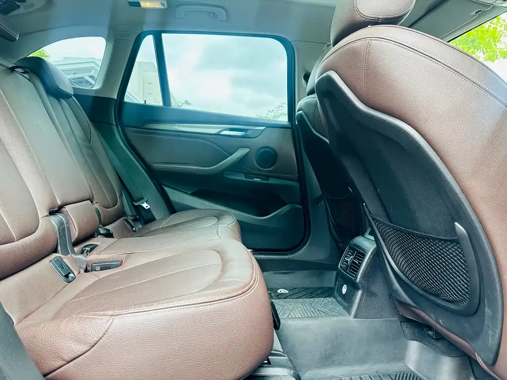 BMW X1 2018 — фото 13