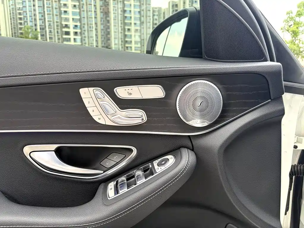 Mercedes-Benz C-Class 2020