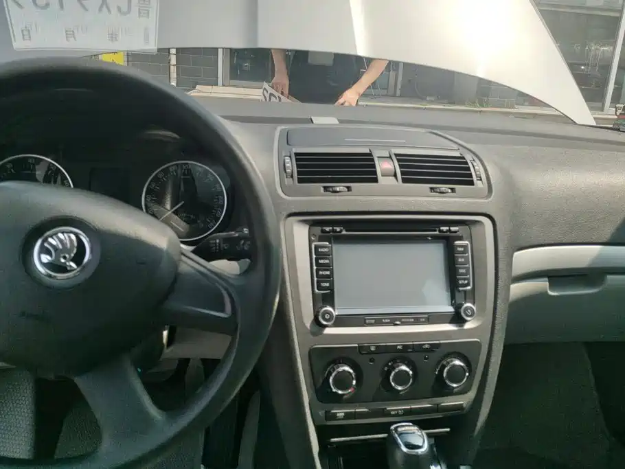 Skoda Octavia 2014 — фото 13