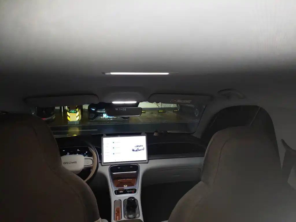 Geely Galaxy Starwish 2025 — фото 19