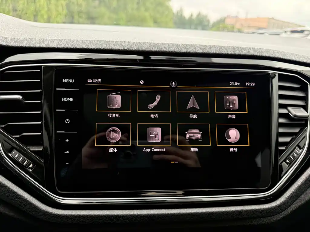 Volkswagen T-Roc 2022 — фото 17