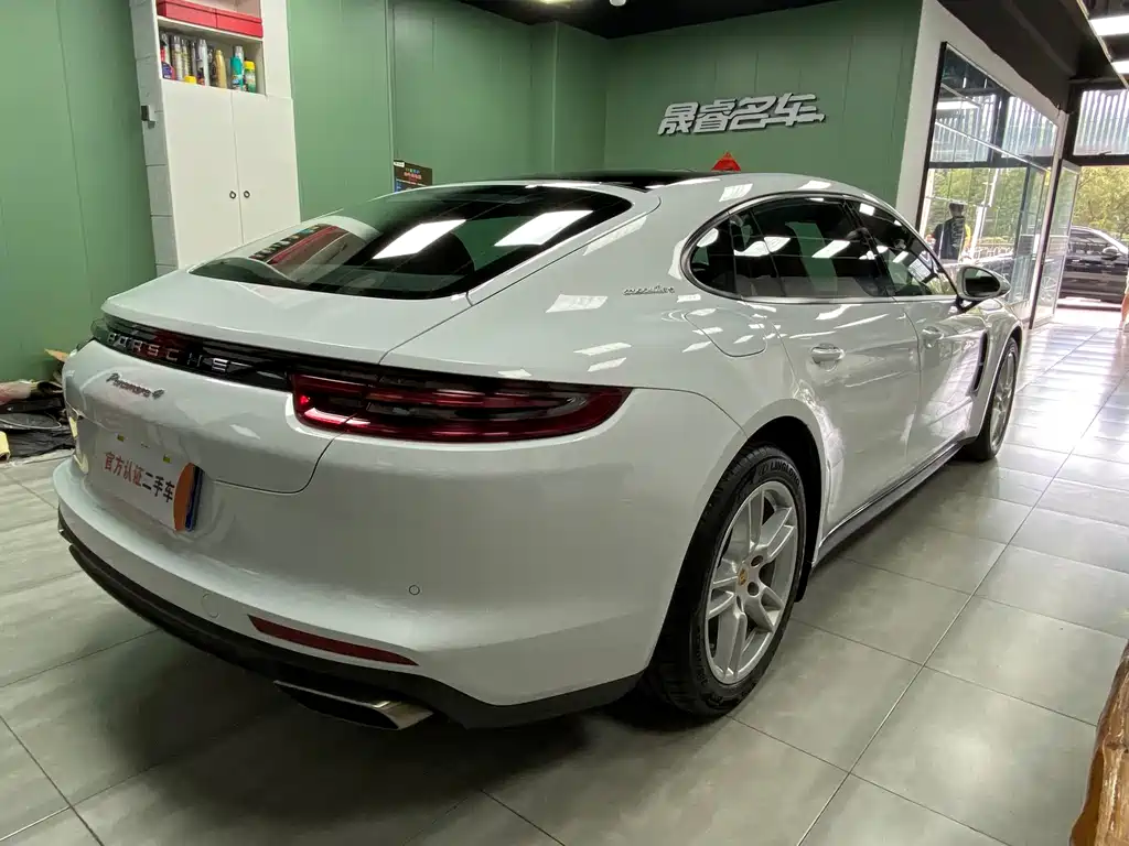 Porsche Panamera 2017 — фото 6