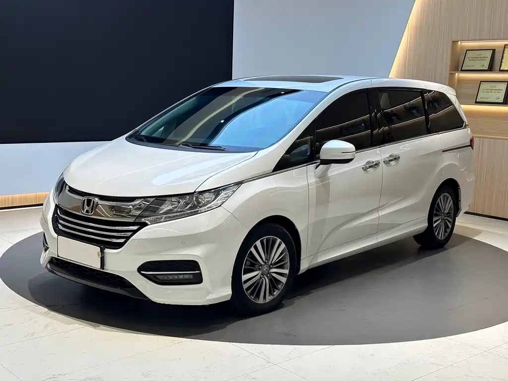 Honda Odyssey 2019 — фото 1