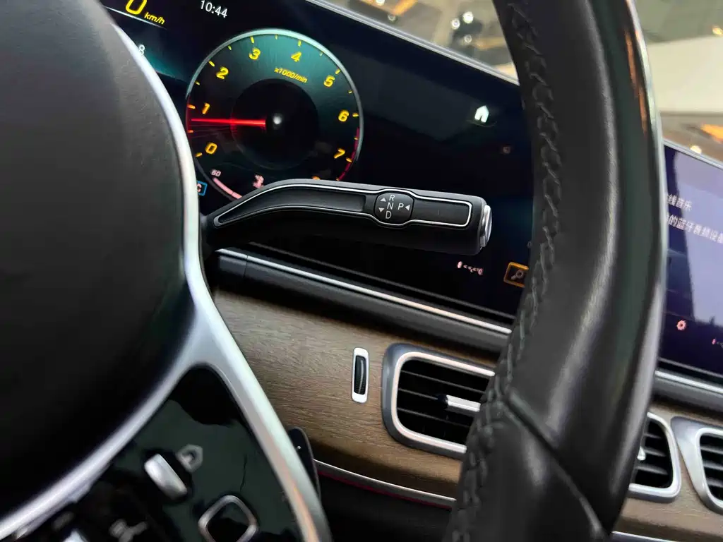 Mercedes-Benz GLE 2020 — фото 16