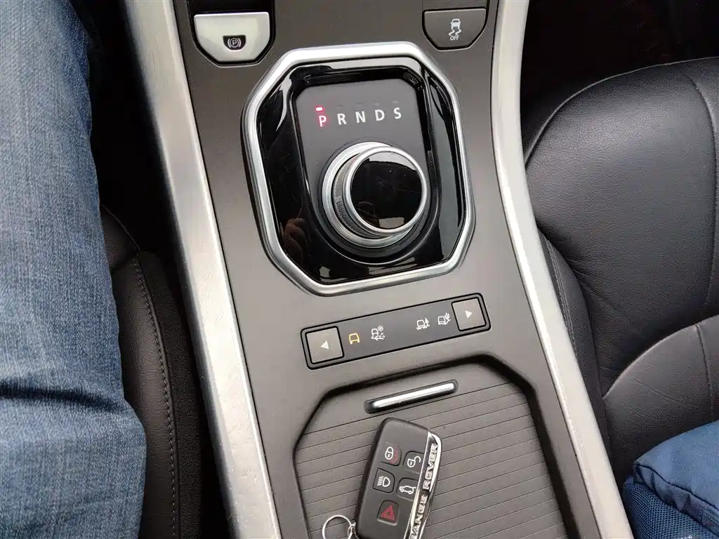 Land Rover Evoque 2017 — фото 14