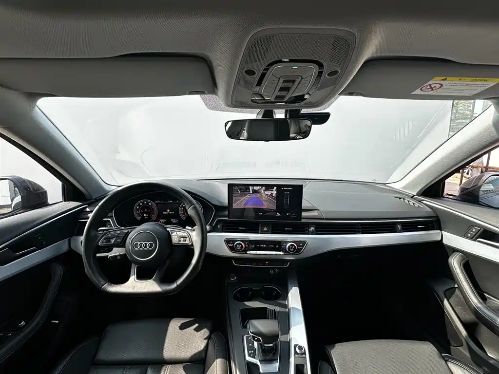 Audi A4L 2023 — фото 6