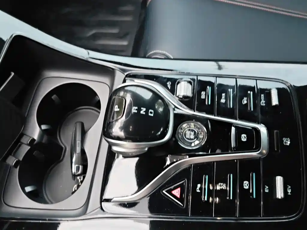 BYD Qin PLUS 2022 — фото 14