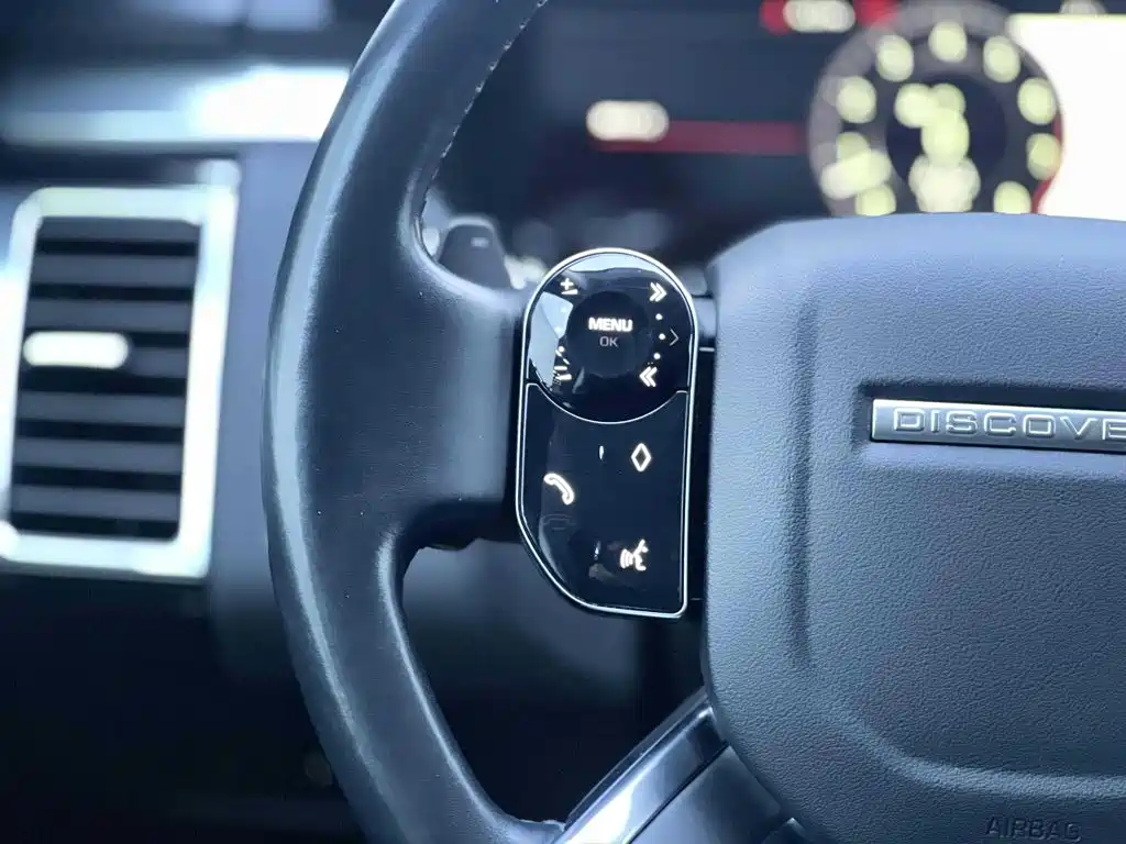 Land Rover Discovery 2020 — фото 20