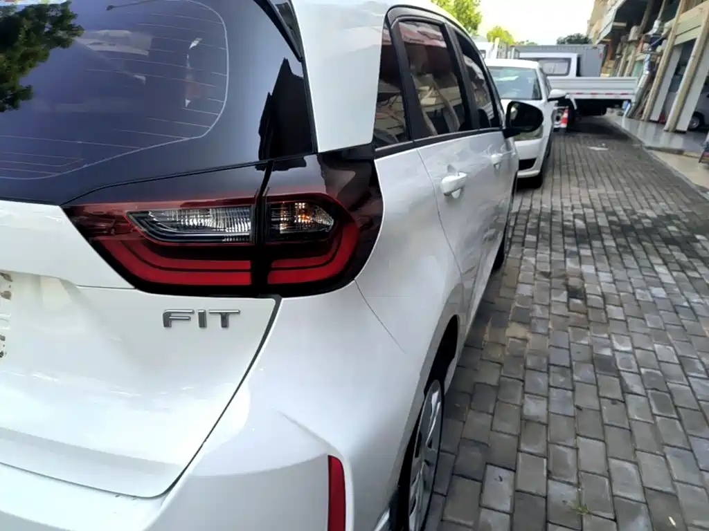 Honda Fit 2023 — фото 8