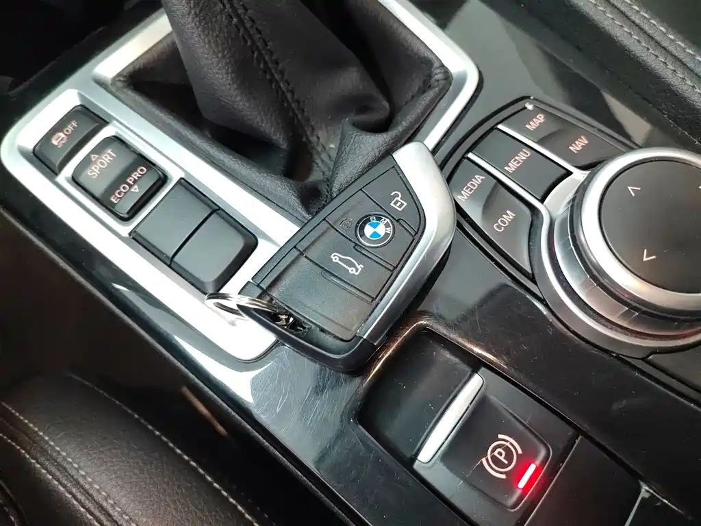 BMW 1 Series 2020 — фото 17