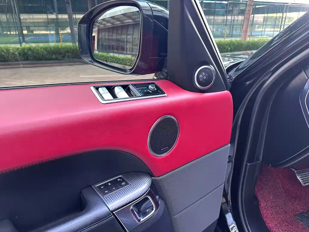 Land Rover Range Rover Sport 2018 — фото 11