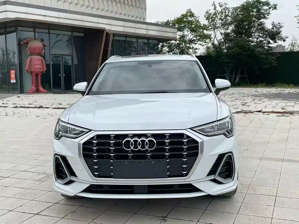 Audi Q3 2021 — фото 2