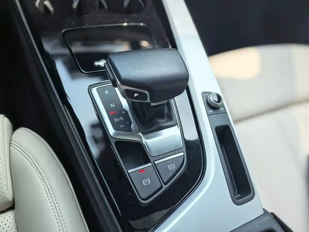 Audi A5 2023 — фото 12