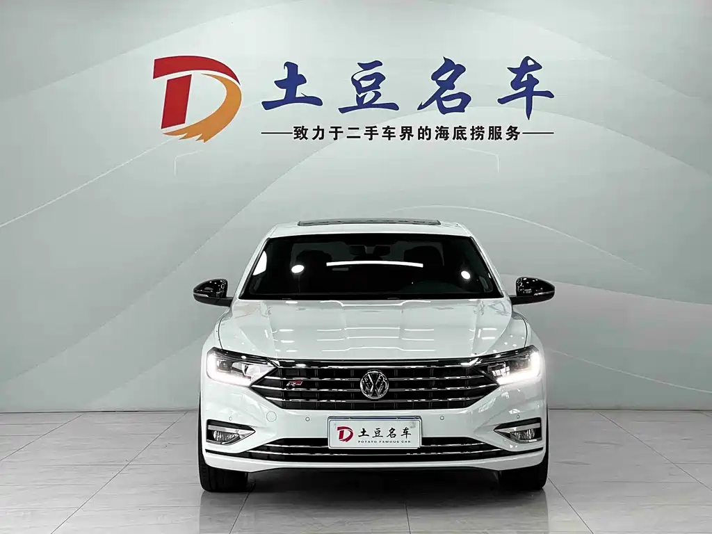 Volkswagen Sagitar 2022
