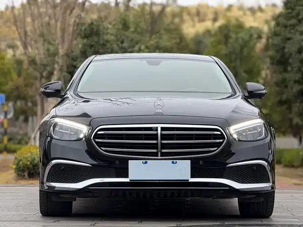 Mercedes-Benz E-Class 2022