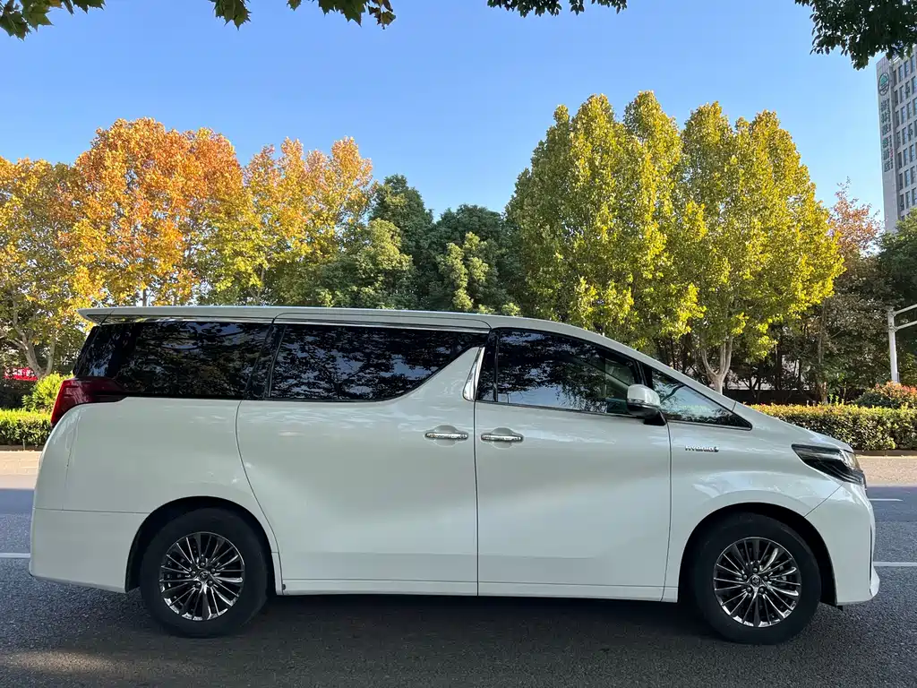 Toyota Alphard 2021 — фото 6