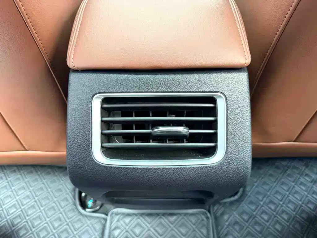 Geely Vision X6 2023 — фото 10