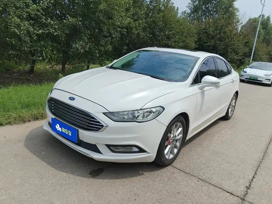 Ford Mondeo 2017 — фото 1
