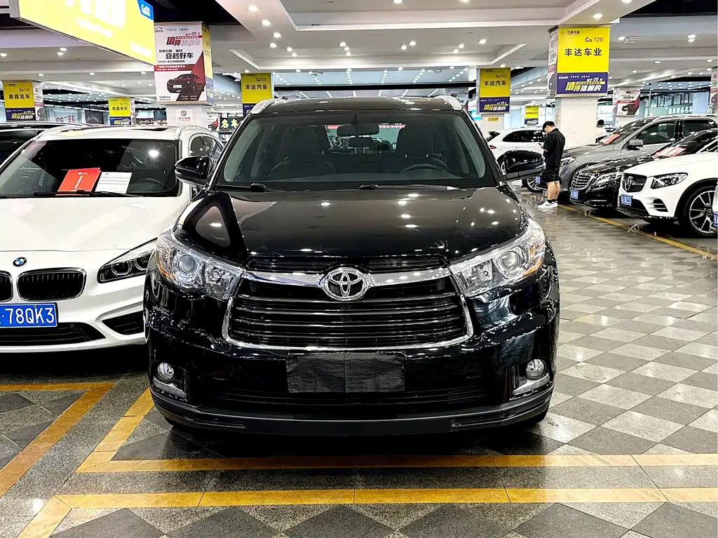 Toyota Highlander 2015 — фото 2