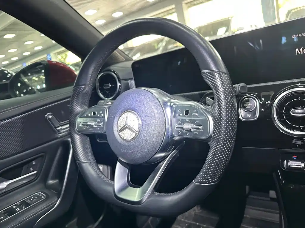 Mercedes-Benz A-Class 2019 — фото 13