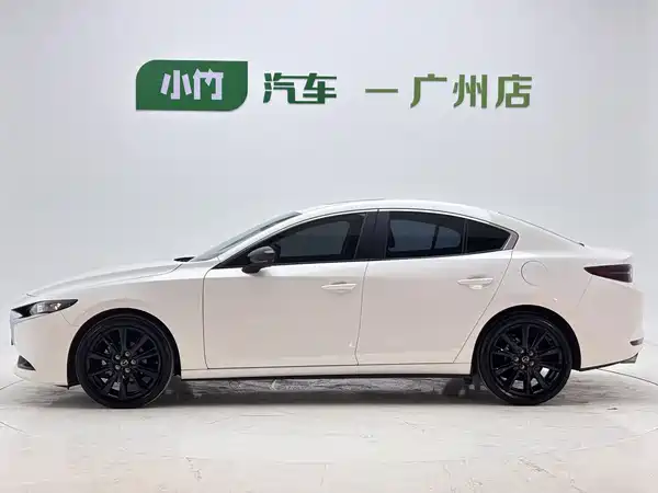 Mazda 3 Axela 2023