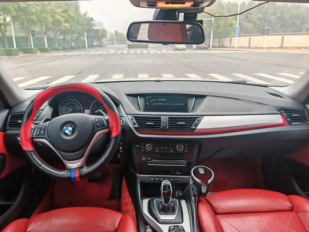 BMW X1 2015 — фото 13