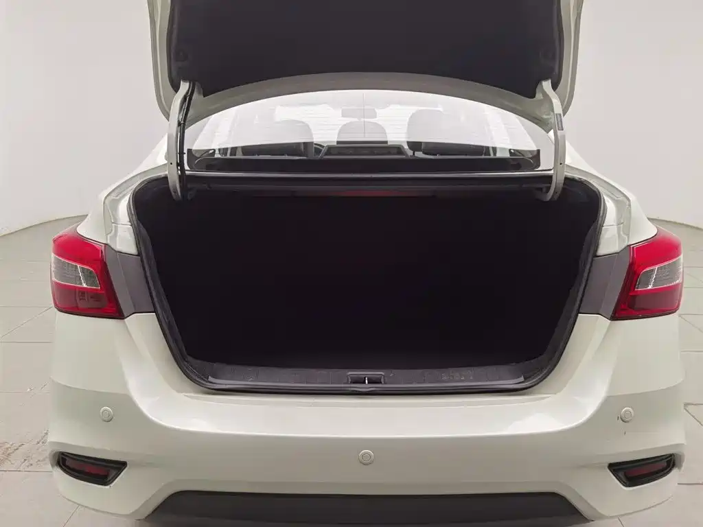 Nissan Sylphy 2017 — фото 16