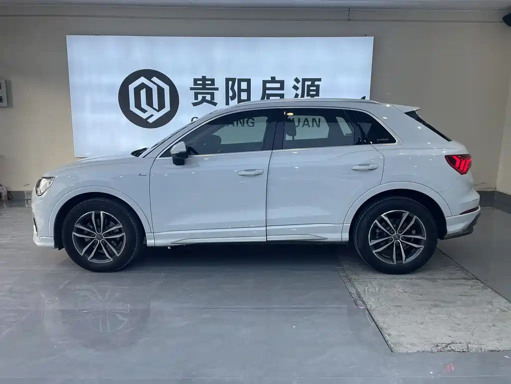 Audi Q3 2021