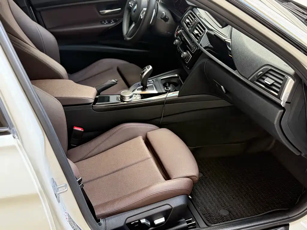 BMW 3 Series 2019