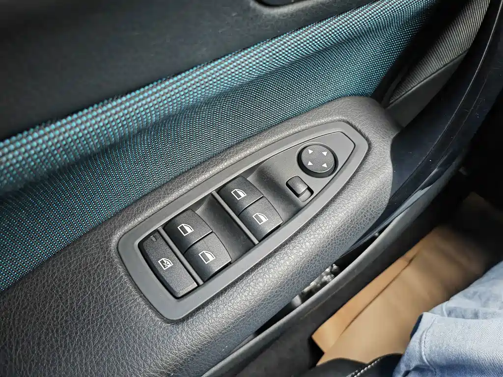 BMW 1 Series 2012 — фото 17