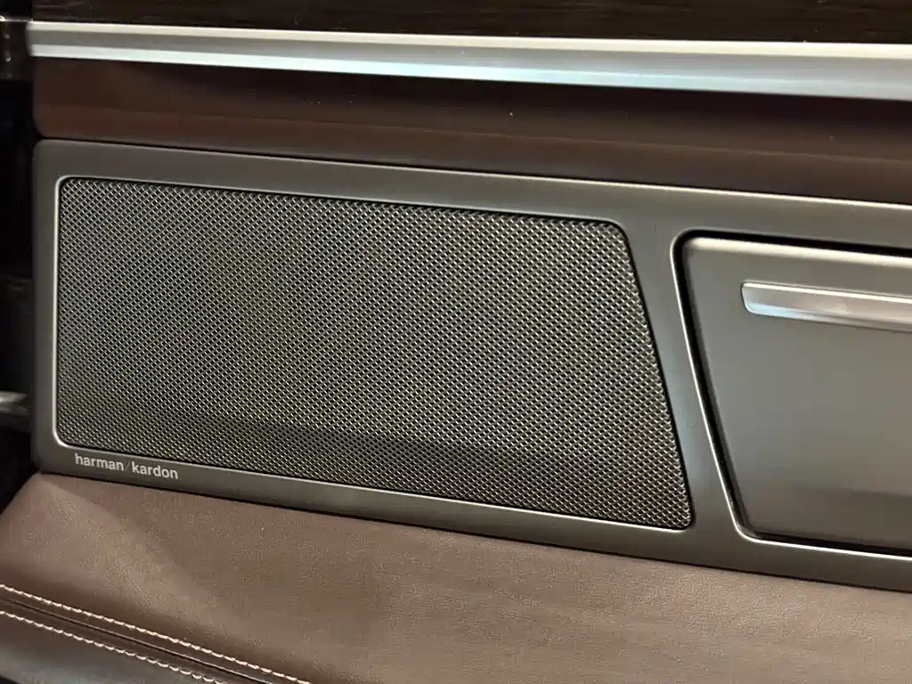 BMW 7 Series 2020 — фото 13