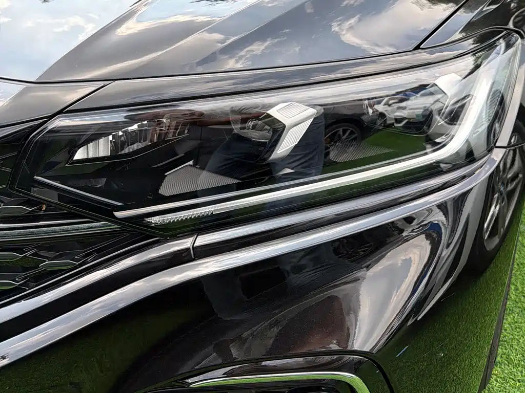 Volkswagen Passat 2023