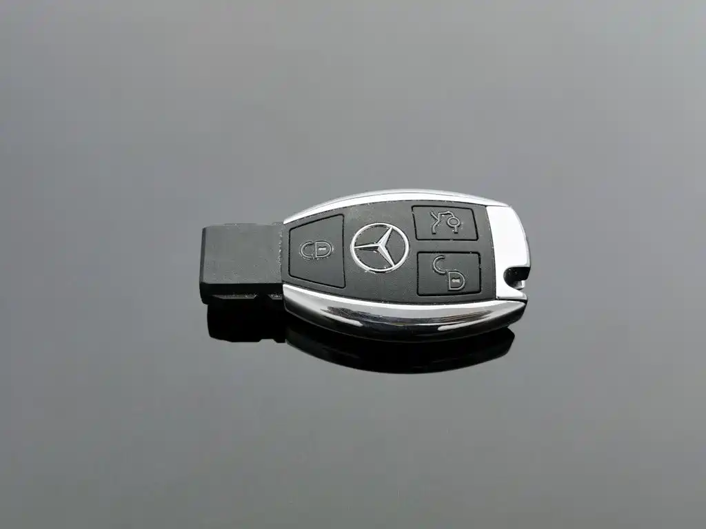 Mercedes-Benz GLC 2018 — фото 19