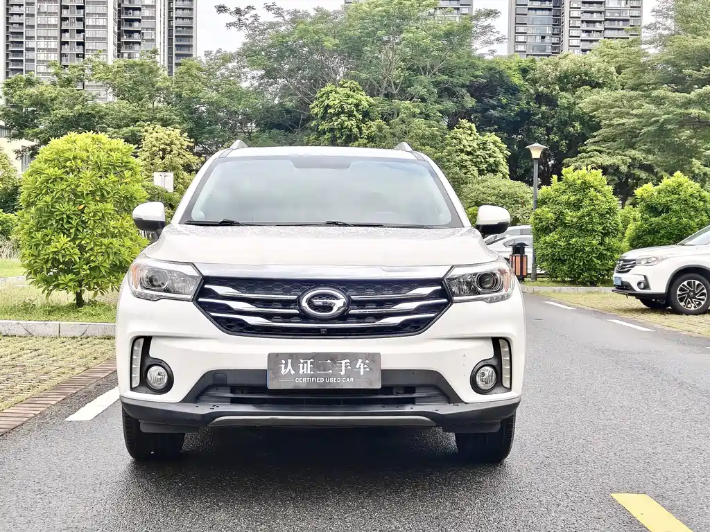 GAC Trumpchi GS4 2015 — фото 3