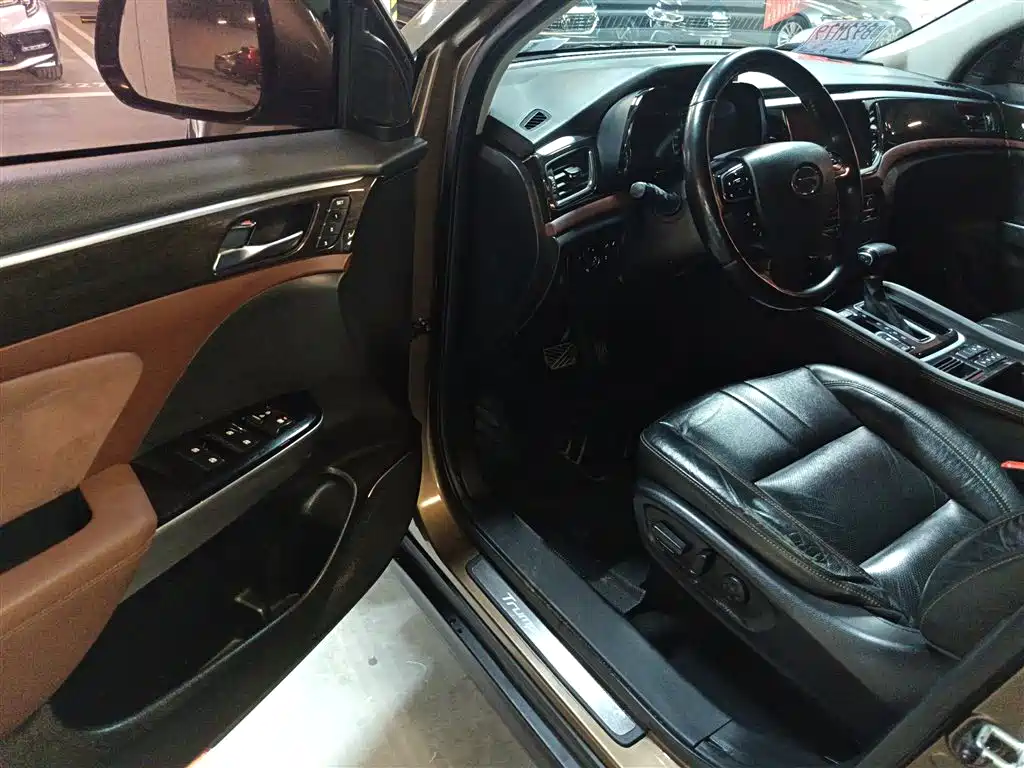 GAC Motor Trumpchi GS8 2018 — фото 12