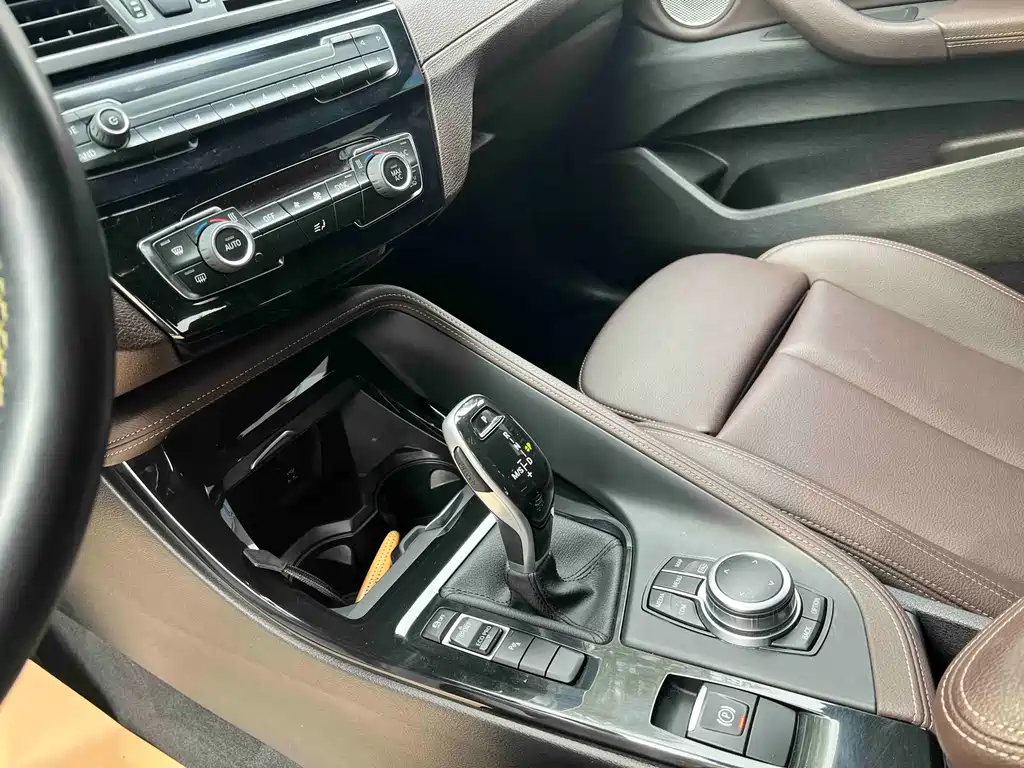 BMW X2 2023 — фото 13