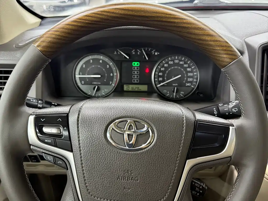 Toyota Land Cruiser 2019 — фото 20