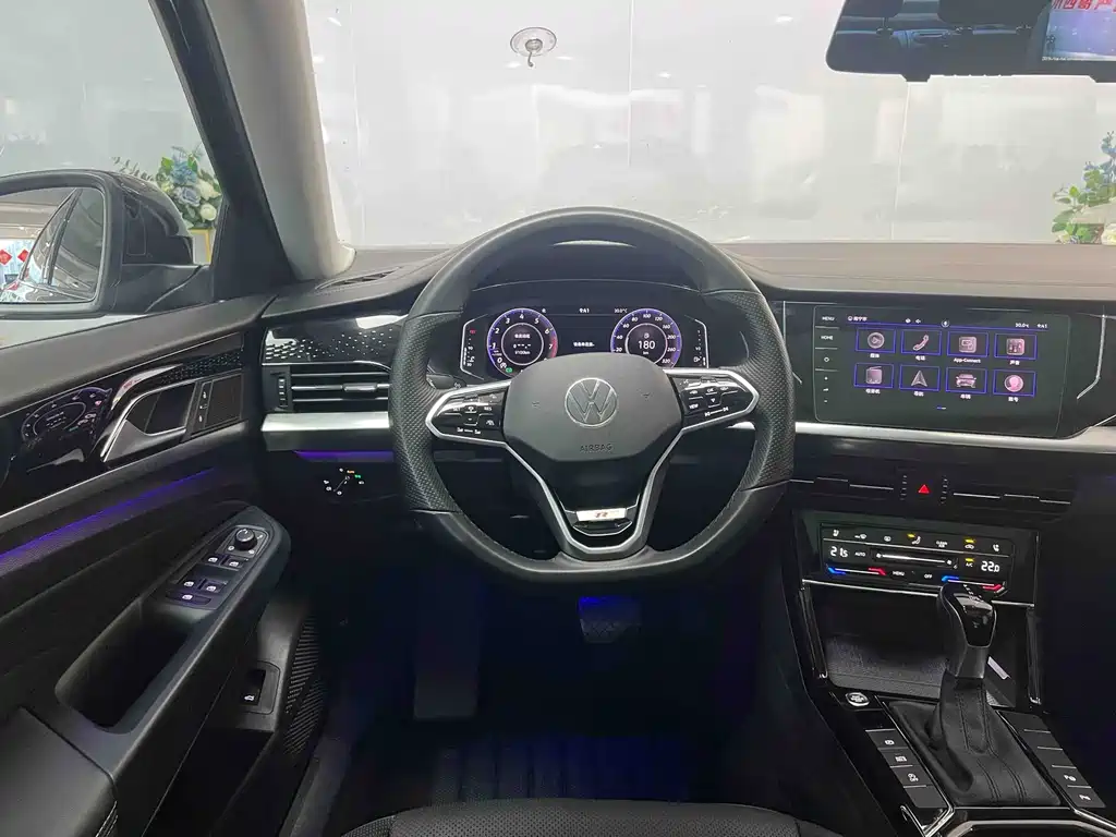 Volkswagen Passat 2022