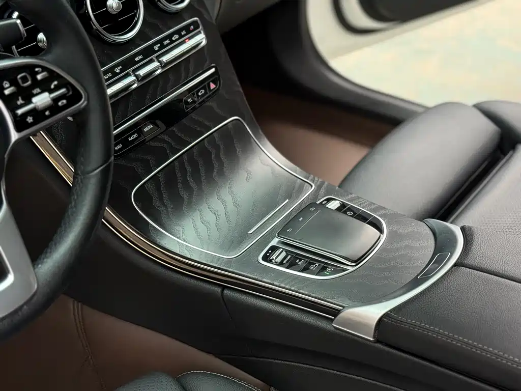 Mercedes-Benz C-Class 2019 — фото 18