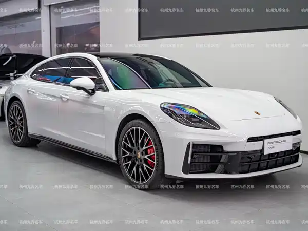 Porsche Panamera 2024