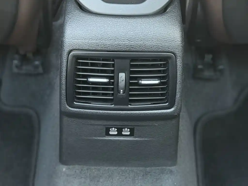 BMW X1 2021 — фото 8