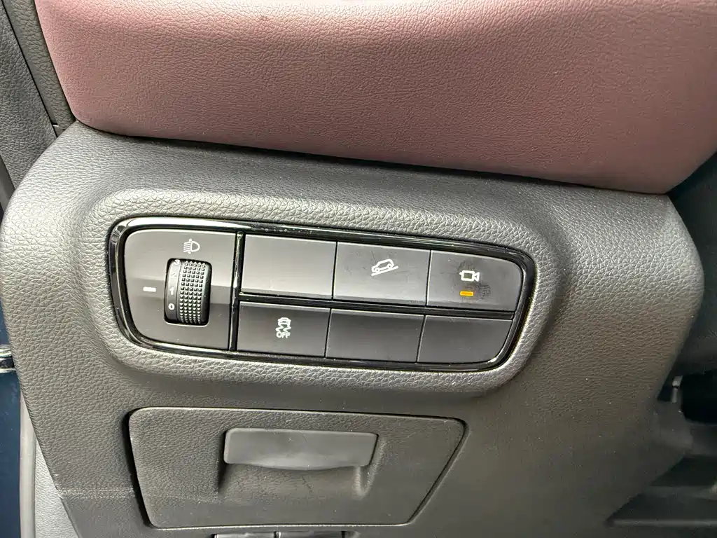 GAC Motor Trumpchi M6 2021 — фото 20