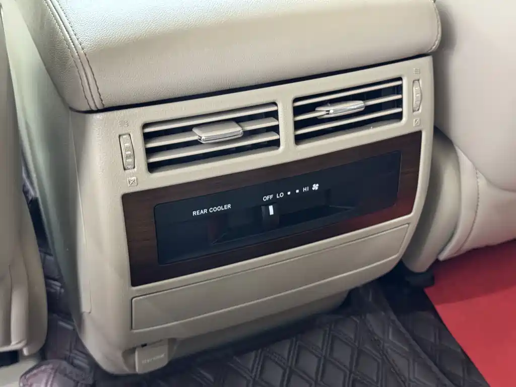 Toyota Land Cruiser 2019 — фото 16