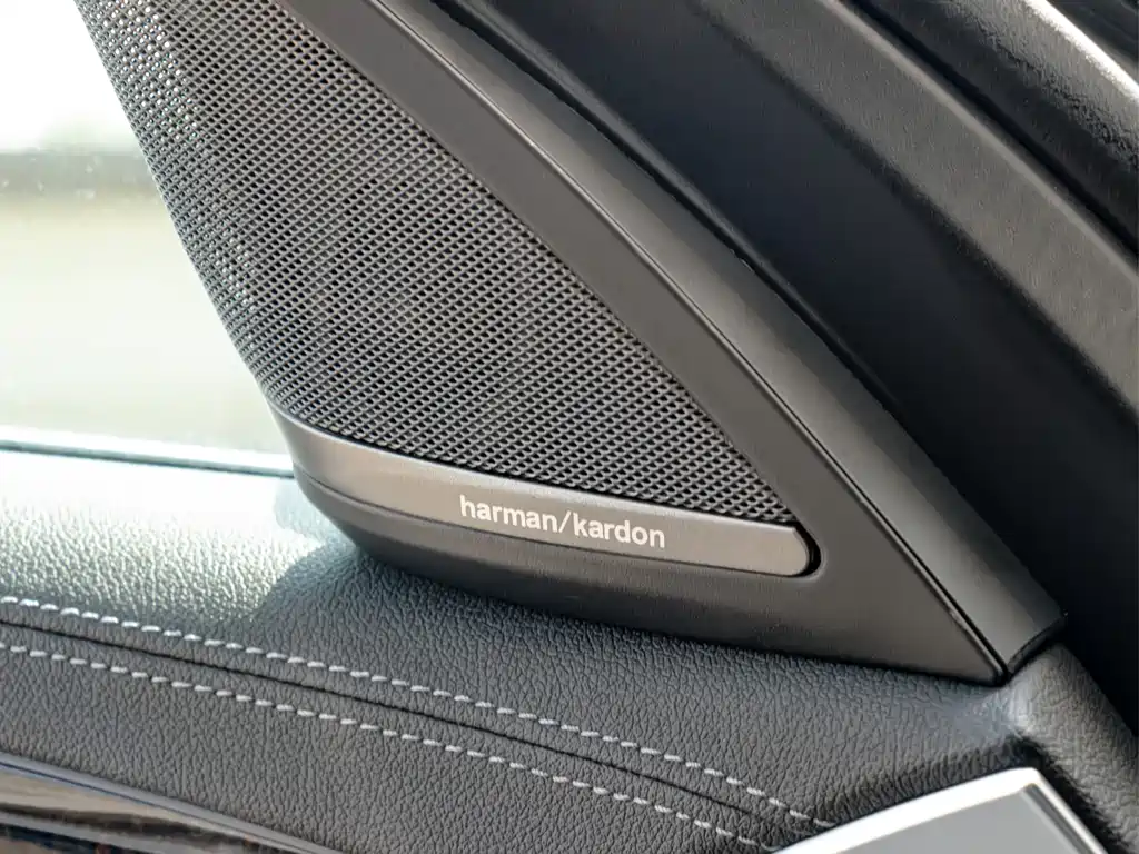 BMW 5 Series 2020 — фото 17