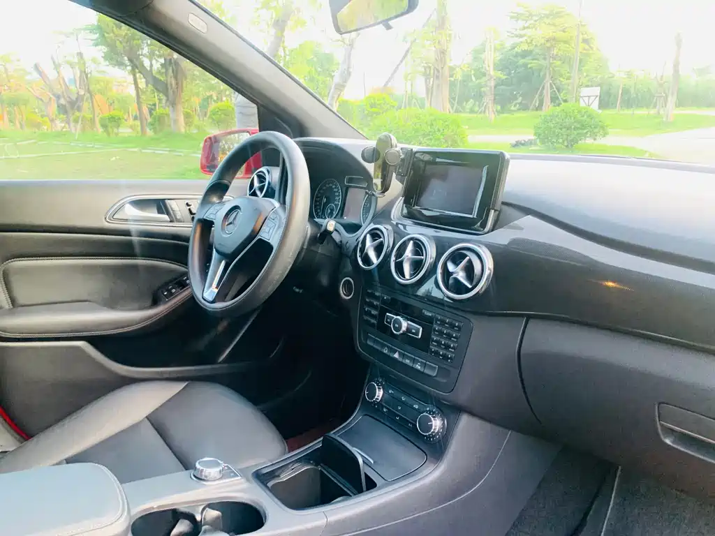 Mercedes-Benz B-Class 2013 — фото 11