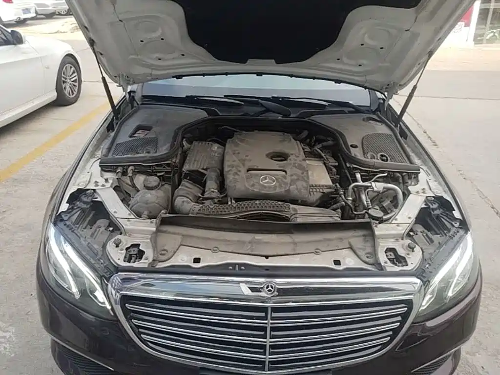 Mercedes-Benz E-Class 2019 — фото 20
