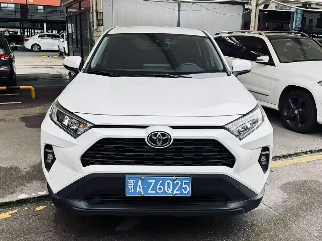Toyota RAV4 2024