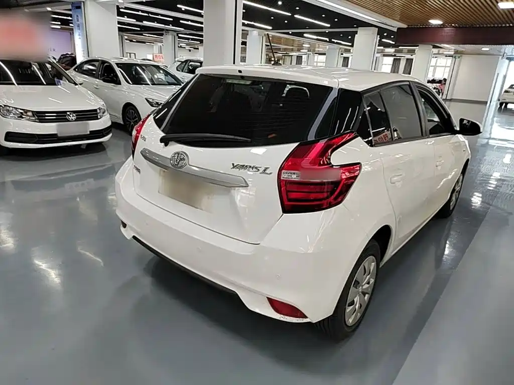 Toyota Yaris L 2017