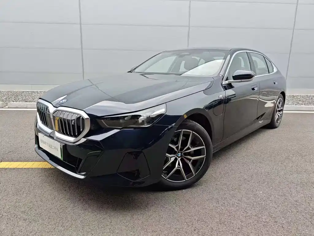 BMW i5 2025 — фото 1