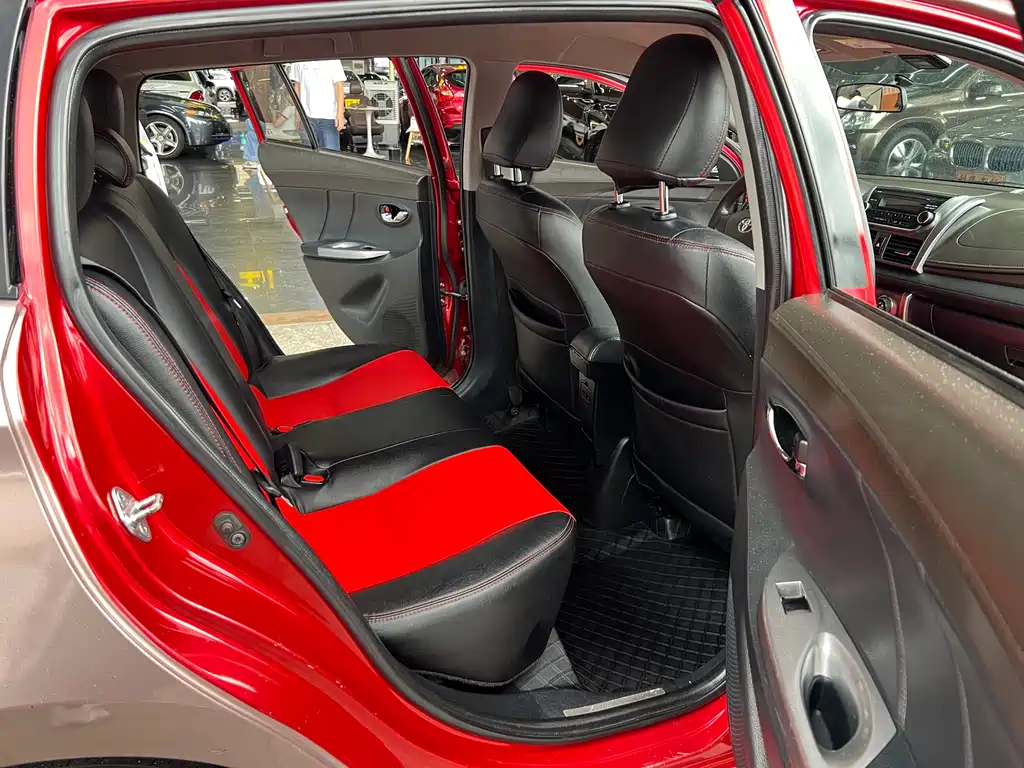 Toyota Yaris L 2016 — фото 8